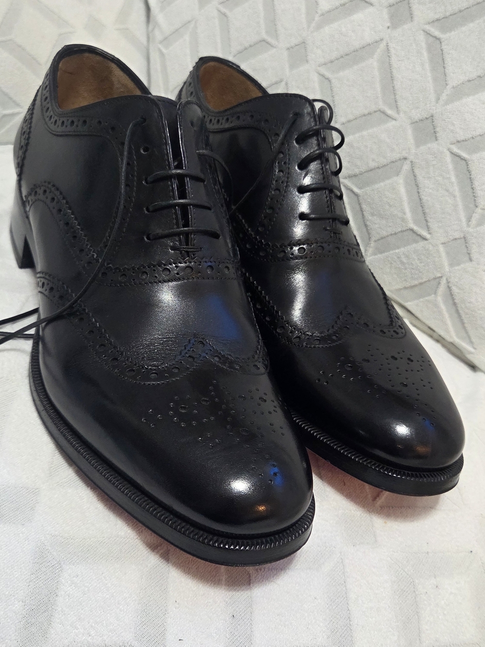 Christian Louboutin Mens Black Leather Brogue Wingtip Oxford Shoes Size EU 40 US
